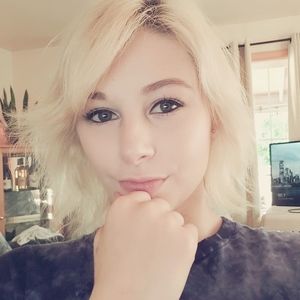 Meet your Posher, Pheobe